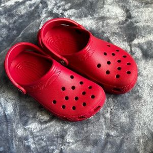 RED CROCS